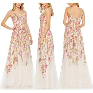 Mac Duggal Women's V Neck Floral Embellished Spaghetti Strap Gown Size 8 NWT